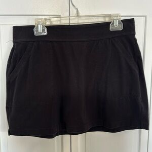 Black skort